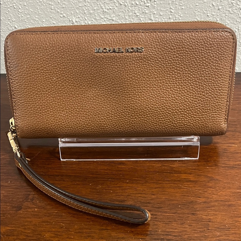 Michael Kors Tan Leather Wristlet Excellent Used Condition